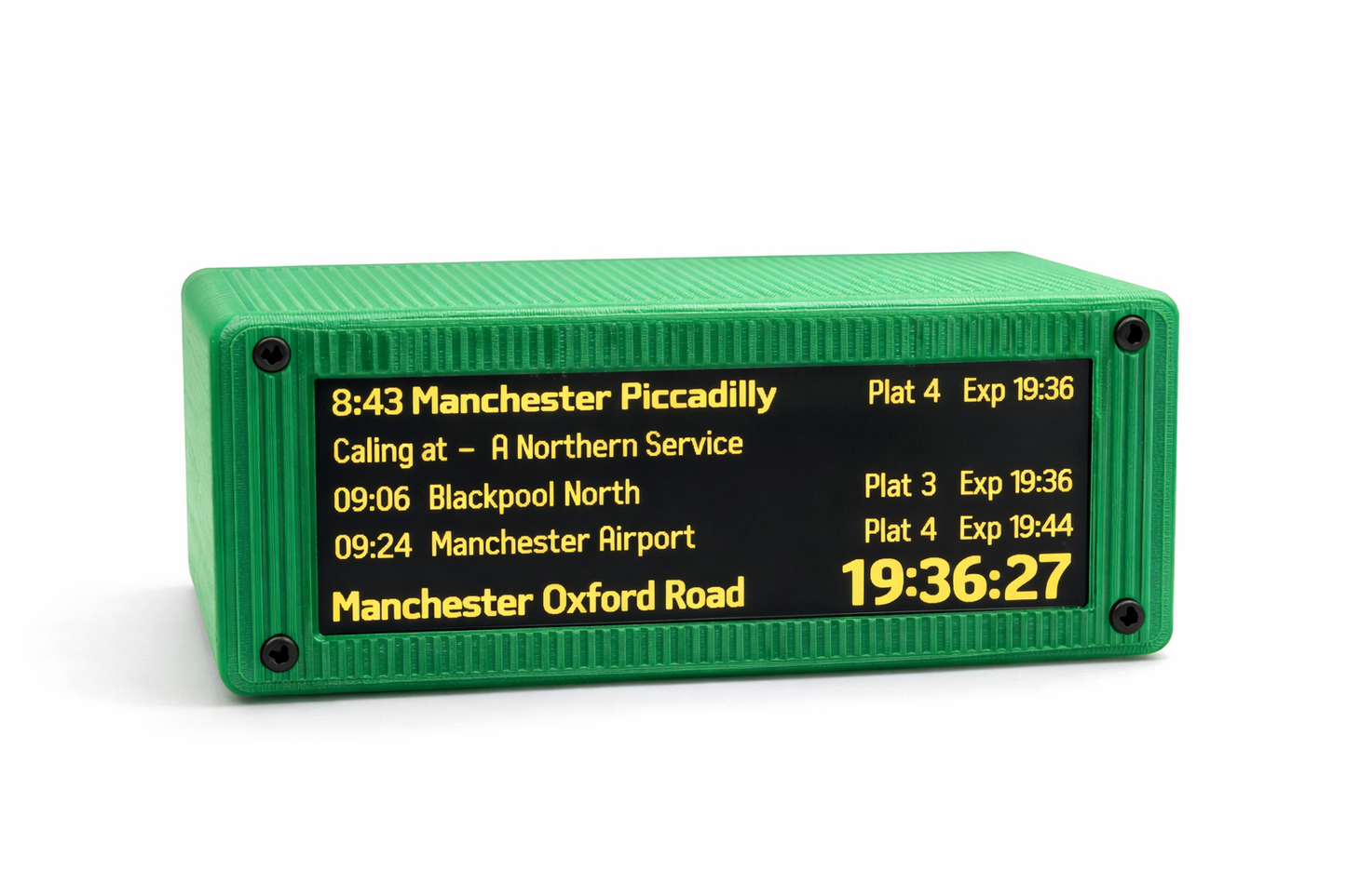Custom UK Train Departure Board – Live National Rail Updates – Desktop Display